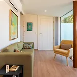 Artistic With Terrace In Foz By Hostwise Vakantiehuis *