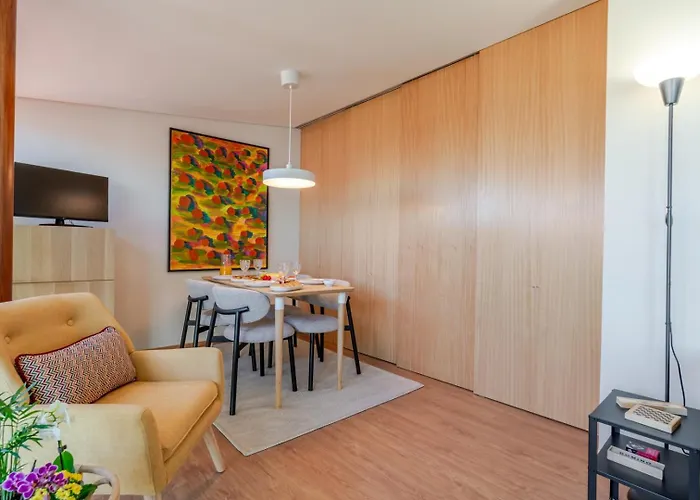 Artistic With Terrace In Foz By Hostwise Feriehus