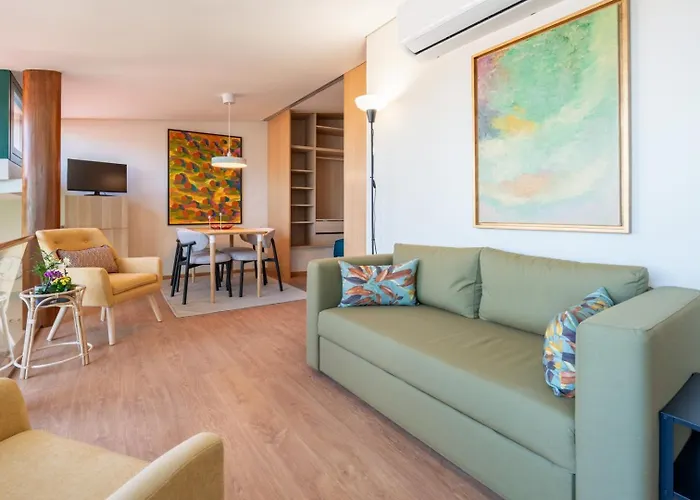 Artistic With Terrace In Foz By Hostwise בית נופש פורטו