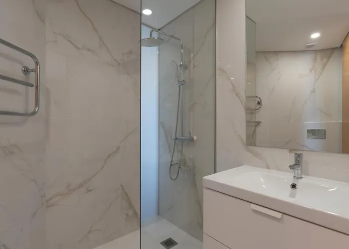 Artistic With Terrace In Foz By Hostwise