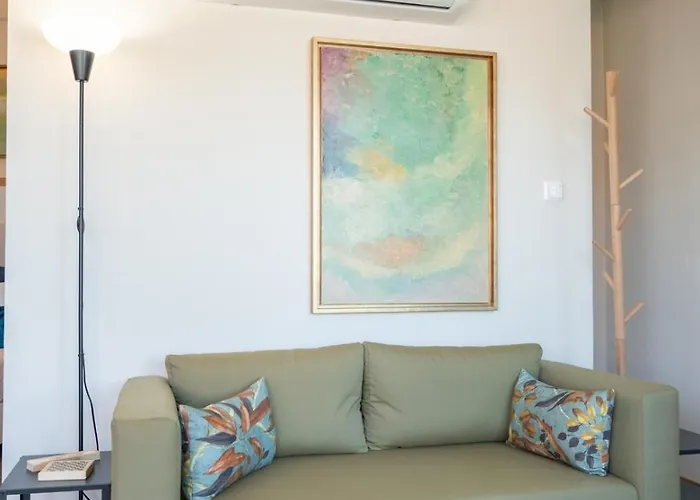 בית נופש Artistic With Terrace In Foz By Hostwise פורטו