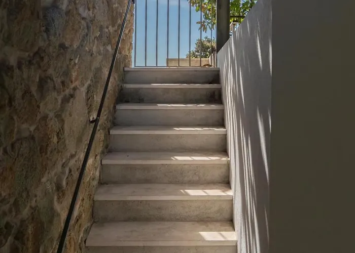 Artistic With Terrace In Foz By Hostwise Feriehus Porto