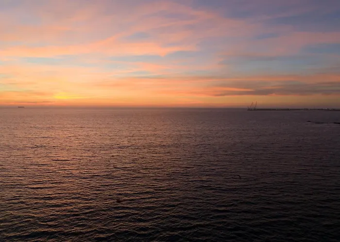 Artistic With Terrace In Foz By Hostwise 펜션 *